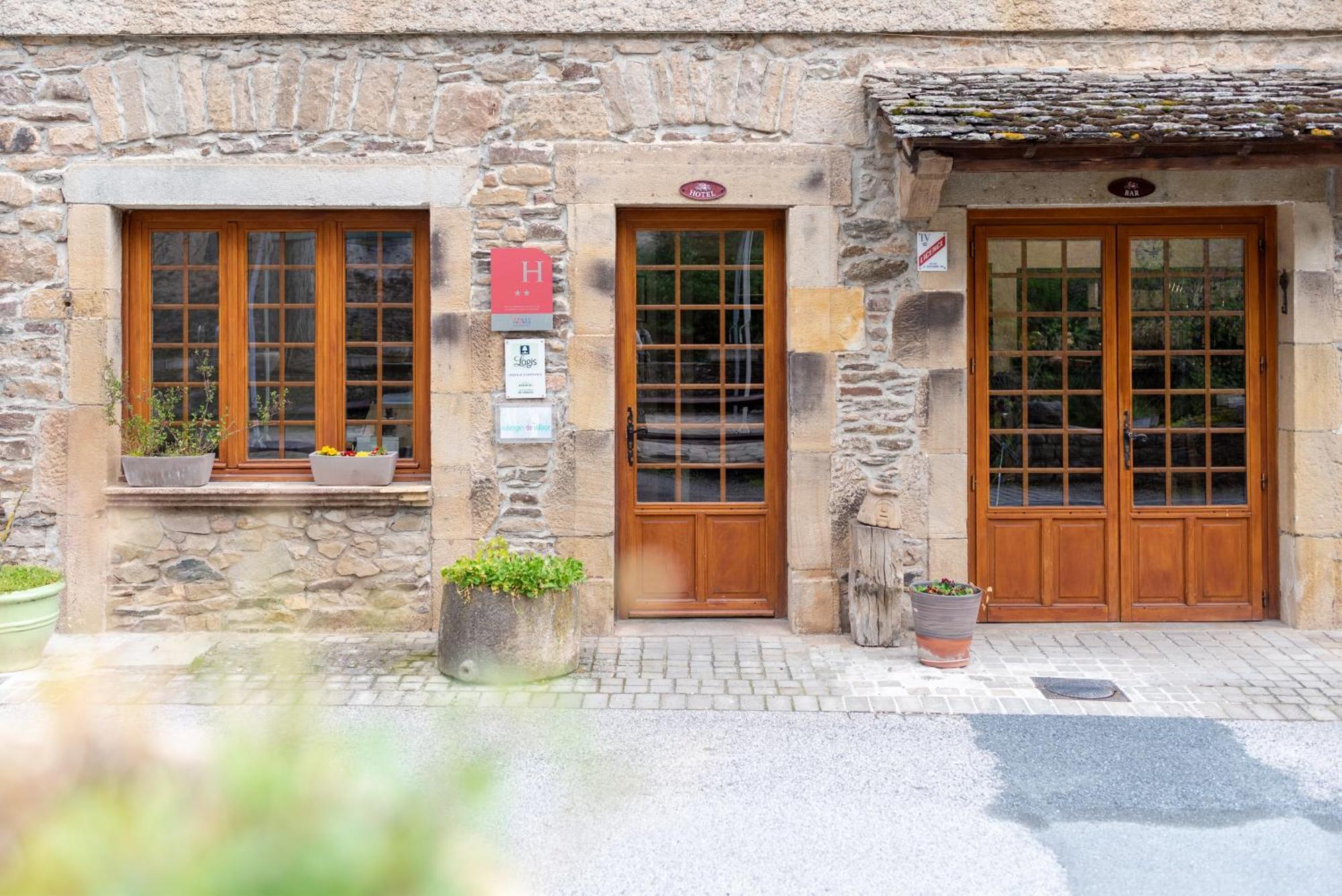 Hotel Restaurant Le Relays Du Chasteau - Logis Hotel Brousse-le-Chateau Exterior foto